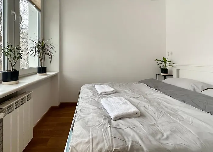 Royal Lazienki. Beautiful By The Park. Warszawa