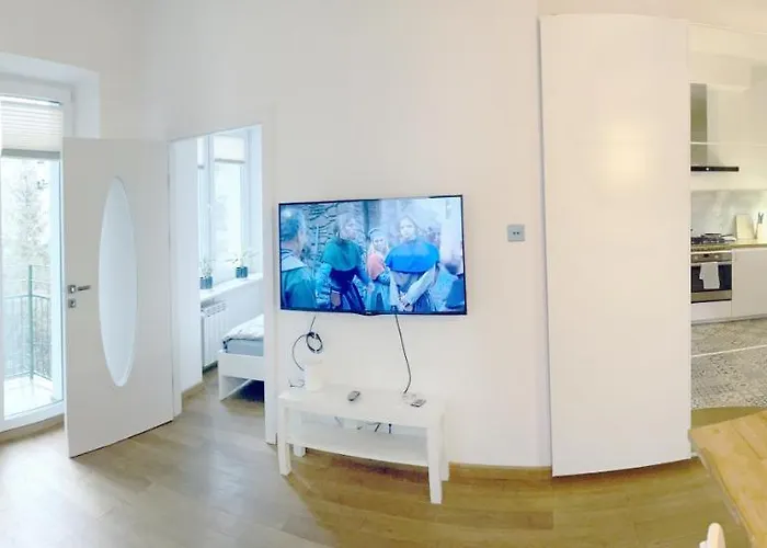 Royal Lazienki. Beautiful By The Park. *