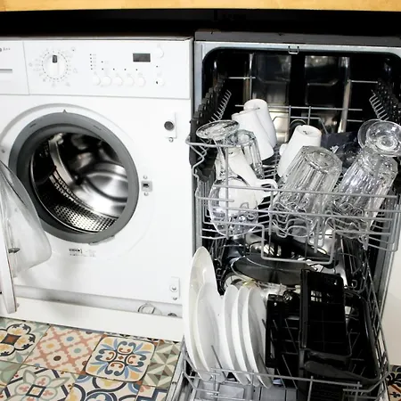 Royal Lazienki. Beautiful By The Park. * وارسو