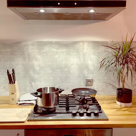 شقة Royal Lazienki. Beautiful By The Park.